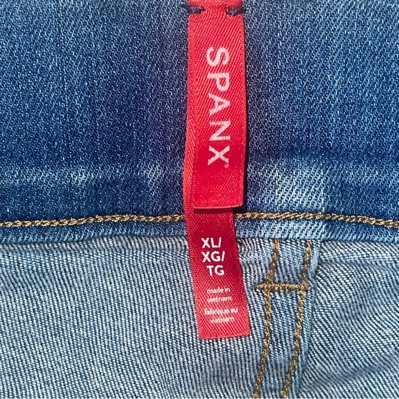 Spanx Flare Jeans XL Tall Pull On Compression Stretch Denim Medium Wash NEW! - Picture 6 of 7